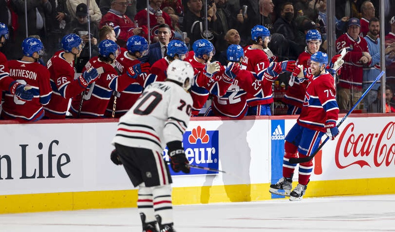 Canadiens beat Blackhawks 3-2 in home opener
